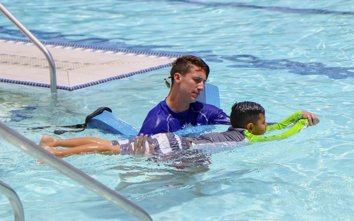 World's Largest Swim Lesson Splash! La Mirada